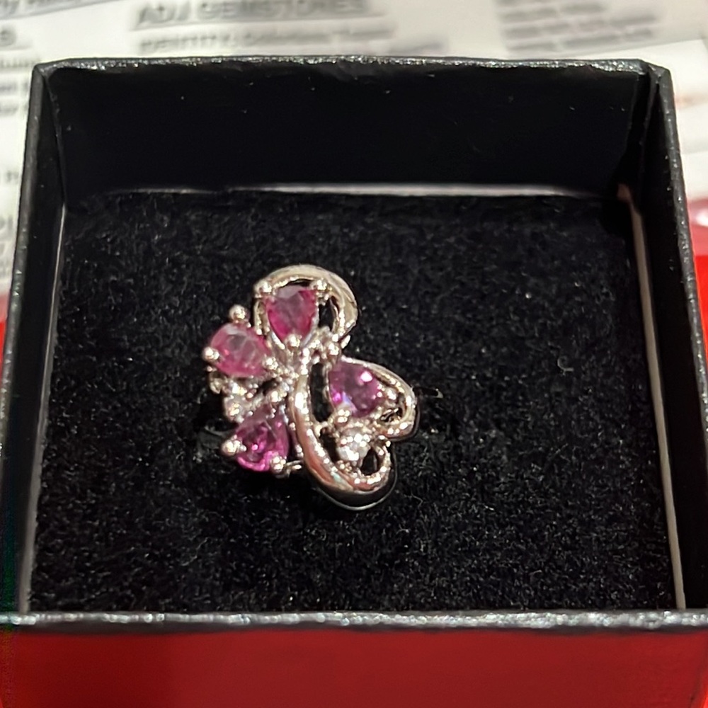 โฅ๏ธโฆ๏ธ๐นRuby and platinum ring - Picture 4 of 6